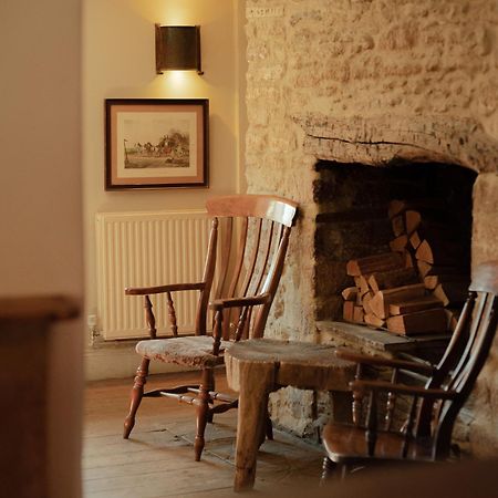 The Stump Hotel Cirencester Exterior photo