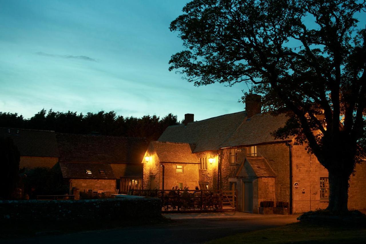 The Stump Hotel Cirencester Exterior photo