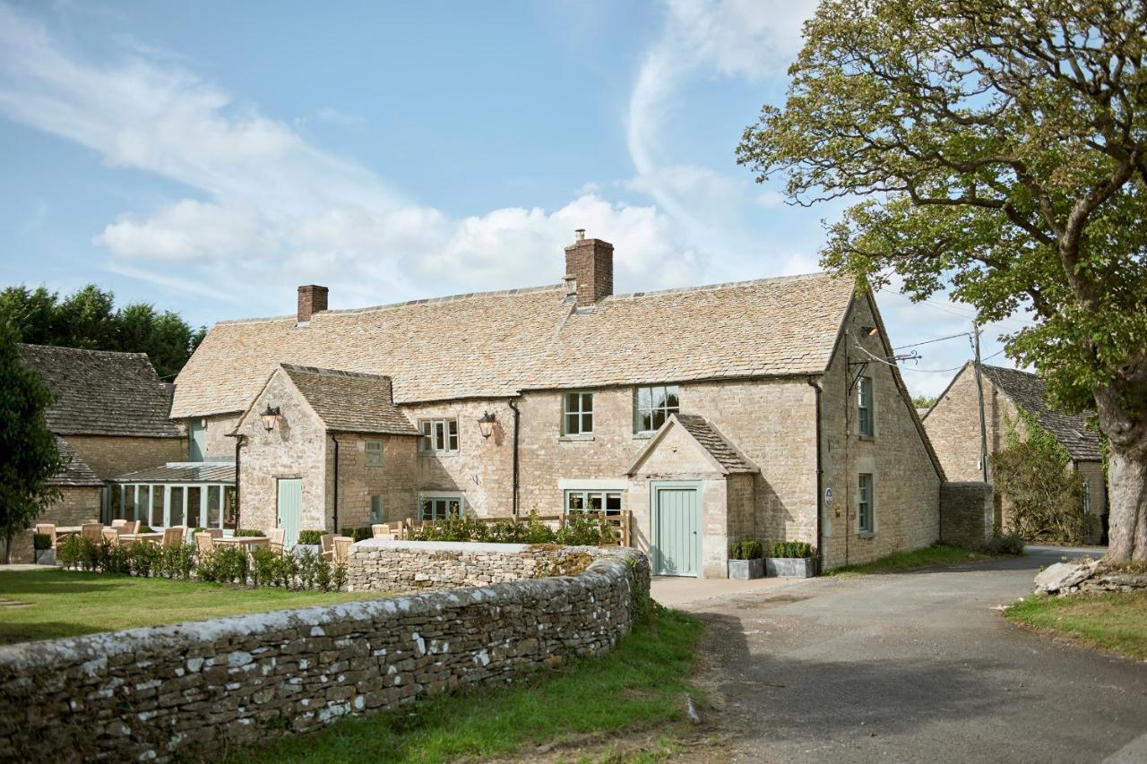 The Stump Hotel Cirencester Exterior photo